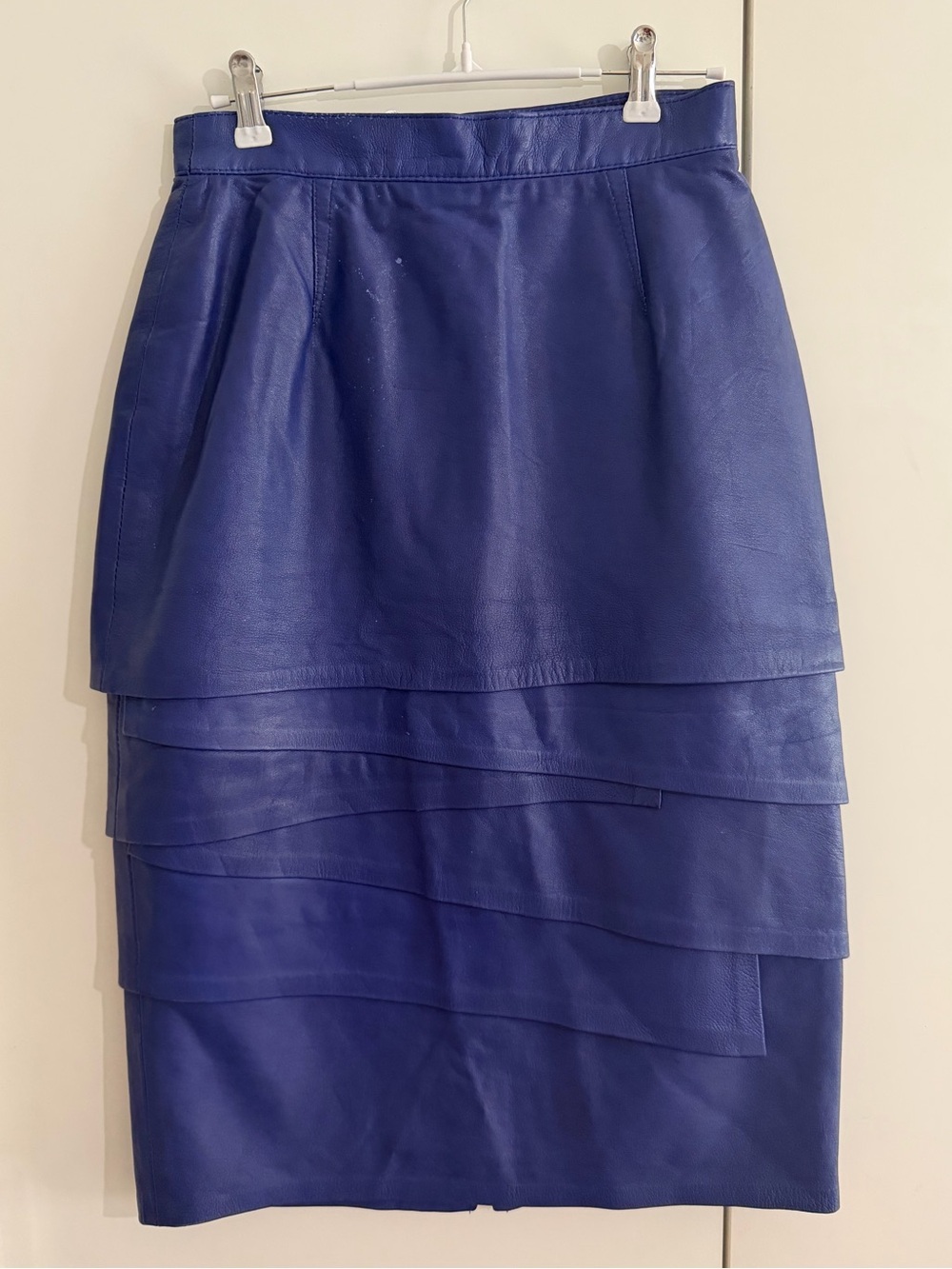 *Union made * 70s VTG Chocolates Royal Blue Layered Leather Pencil Skirt - 6